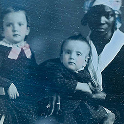 Behind the Lens: A History in Pictures | Essays and Photos